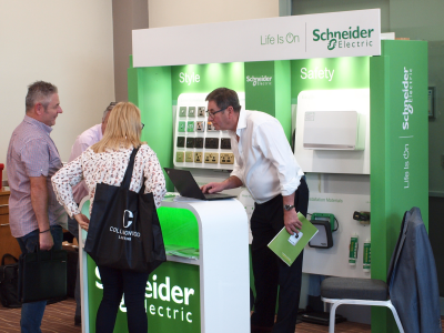Schneider Stand